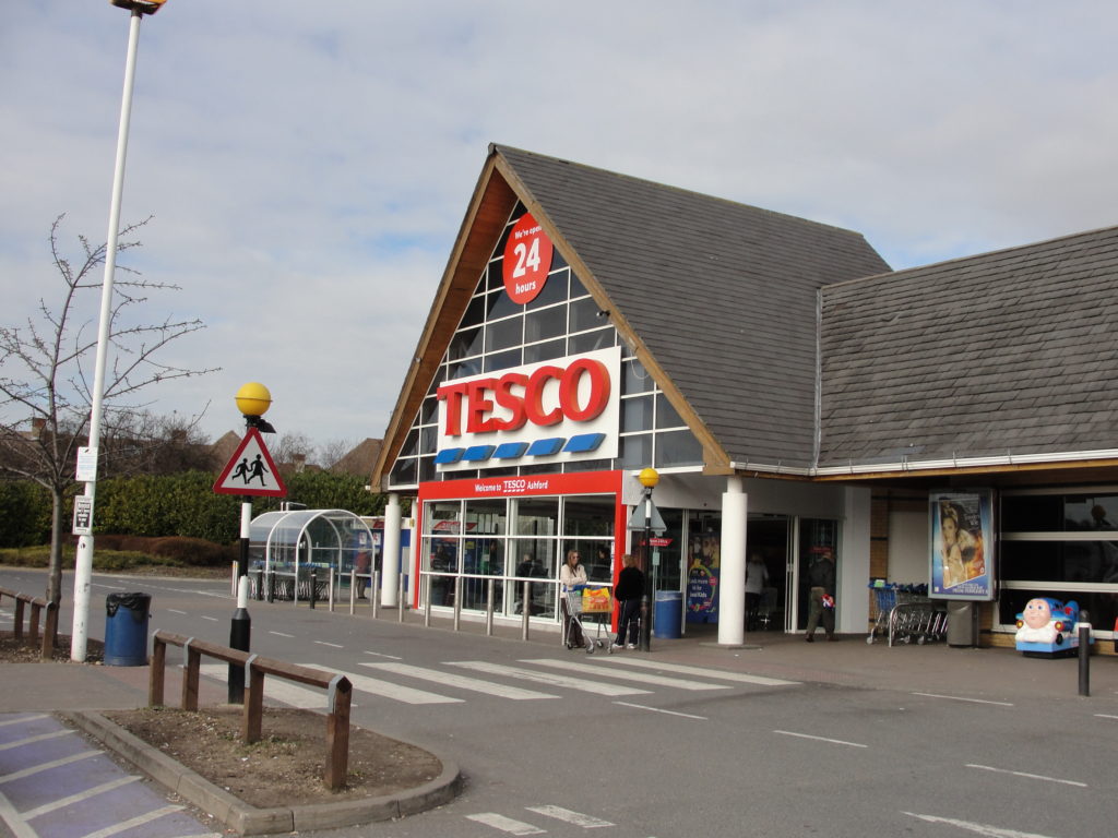 Tesco Group Would Open Service Centre in Hungary